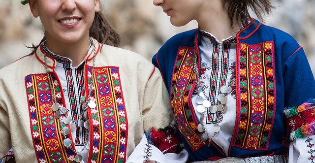 Folklórne dievčatá.jpg